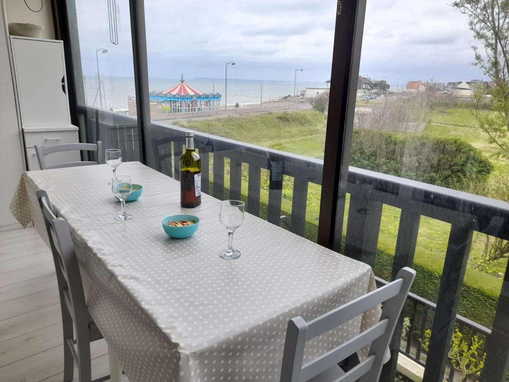 Appartement Refait A Neuf Avec Loggia Et Parking, A 2 Pas De La Plage Et Des Commerces - Fr-1-712-7 วิลเลร์-ซูร์-แมร์ ภายนอก รูปภาพ
